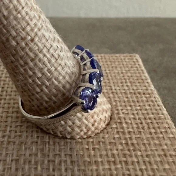 Tanzanite & Sterling Silver Ring Size 7 - Picture 3 of 12